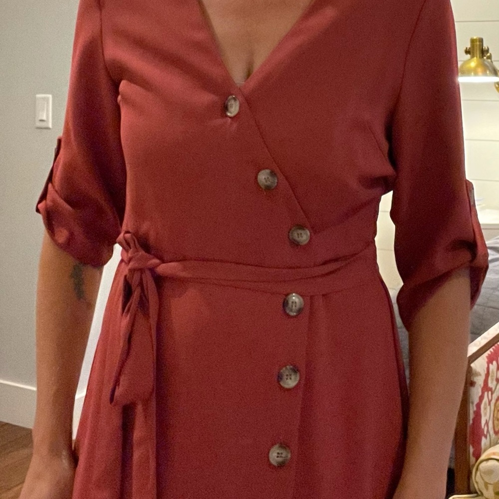 She and Sky maroon vintage/classy style knee length formal dress size small.